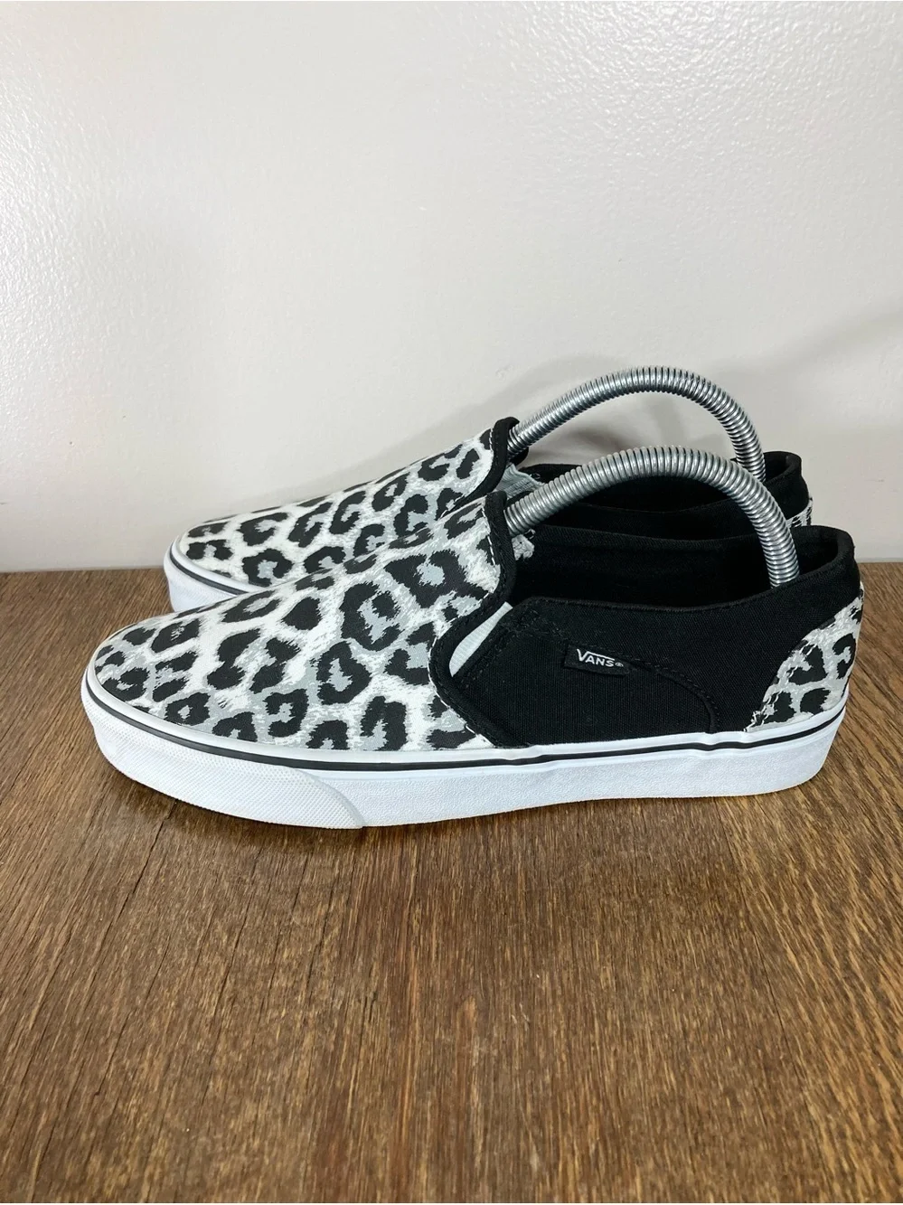 Vans Asher Classic Slip On Sneaker Women’s Size 9 Leopard/Black - Picture 2 of 8